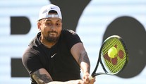 Zvažoval samovraždu, skončil na psychiatrii. Kyrgios: Po Wimbledone som bol na drogách