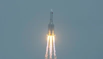 Kam dopadnú trosky čínskej rakety? Mapa ukazuje, ktoré oblasti sú v nebezpečí