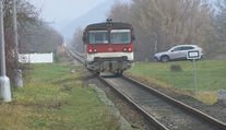 Znovu zrušené spojenia: Trať medzi západom a stredom Slovenska opäť utíchne, obyvatelia spisujú petíciu