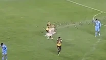 VIDEO: Bol hviezdou zápasu, opúšťal ho v slzách s hororovým zážitkom. Futbalistu postihla nevídaná smola