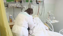 Rodina je v šoku! Ich syna vraj dozorcovia dobili tak, že bojuje o život