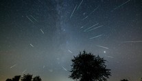 Aj viac ako 100 meteorov za hodinu. Nočnú oblohu zaplnia dychberúce Perzeidy