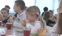 Na základnej škole v Nitre spustili novinku. Desiatu už nerobia rodičia, ale kuchárky