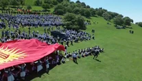VIDEO: Desivý incident v Kirgizsku. Lúkou plnou ľudí sa rútil odbrzdený nákladiak, zranenia utrpelo 29 detí