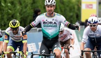 VIDEO: Sagan triumfoval v 1. etape Okolo Romandie, o víťazovi rozhodol záverečný špurt