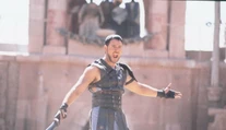Gladiátor je minulosťou: Russell Crowe má desiatky kíl navyše
