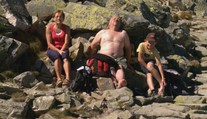 V červenej v čase príchodu najvernejších turistov. Pozreli sme sa na prísnejšie pravidlá pod Tatrami