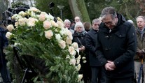Útok v Bavorsku je zlomom v predvolebnej kampani. Nemecké médiá píšu o definitívnom rozchode s Merkelovou