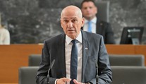 Slovinský parlament vyslovil dôveru vláde Janeza Janšu