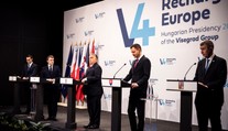 Už žiadna Vyšehradská štvorka, ale V2+2: Slovensko sa stalo lídrom zmeny, teraz sa pridalo Česko