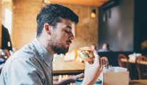 Najznámejší výrobca hamburgerov na svete poriadne prestrelil