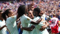 Francúzi jednoznačne ovládli skupinu. Koncert favorita proti Nórom režíroval hetrikom Dembele