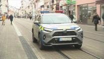 Nôž do neho zabodol osemkrát. Pezinkom otriasol brutálny pokus o vraždu