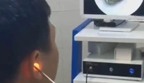 VIDEO: Muža bolelo ucho. Počas návštevy doktora sa jeho prognóza naplnila
