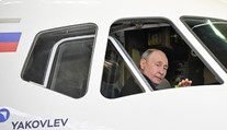 Malo byť Putinovou pýchou, no je z neho prepadák. Ruský konkurent Airbusu a Boeingu nemôže lietať za zlého počasia