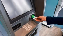 Veľká zmena pre klientov troch bánk. Od júla získajú prístup k stovkám bankomatov