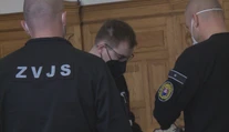 Lukáš, ktorý zavraždil otca a jeho družku, spoznal trest. Pri čine mu pomáhala sestra