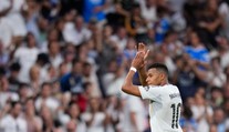 Real Madrid je naďalej z formy, Mbappé zachraňoval aspoň remízu s Gironou. Barcelona drží čelo ligy