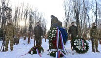 13 rokov po tragédii: Vojaci, minister a pozostalí si pripomenuli obete leteckej katastrofy