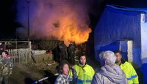 Tragický požiar vo Veľkom Šariši pripravil rodiny o všetko. Ľudia vo veľkom pomáhajú s jedlom a oblečením