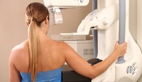 Skríning prsníkov môže zachrániť život. Na preventívne prehliadky chodí na Slovensku len zlomok žien