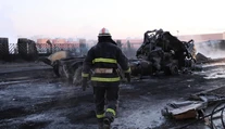 Cisterna s plynom po zrážke s autom explodovala. Po vážnej nehode v Mongolsku hlásia šesť obetí