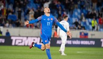 Jubilejný zápas mimoriadnej dôležitosti. Lukáš Haraslín nastúpi proti klubovému spoluhráčovi