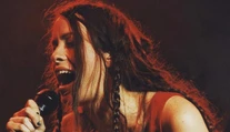 Alanis Morissette dnes: Šťastná aj s kilami navyše