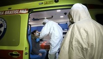 Predpoveď analytika: Tisíc infikovaných pred koncom septembra a len jednotky úmrtí denne