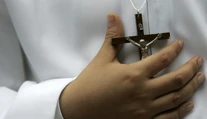 NAKA už rieši incident na prijímaní v Trnave. Rómske dievča malo sedieť oddelene