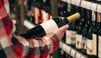 Zamysleli ste sa nad tým, prečo majú fľaše vína 750 mililitrov? Skrýva sa za tým príbeh z minulosti