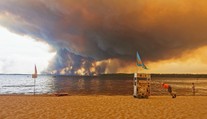 FOTO: Požiare naberajú na sile. Pri Madride plamene nevedia dostať pod kontrolu, vo Francúzsku evakuovali 110-tisíc ľudí