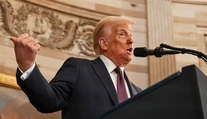 Donald Trump omilostil približne 1500 ľudí obvinených z útoku na Kapitol