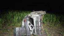 Tragická nehoda na juhu Slovenska: Auto sa niekoľkokrát prevrátilo, narazilo do stromu. Mladá žena (†25) zahynula