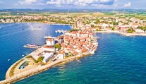 Chorvátsko bojuje s nečakaným problémom. Turistické oblasti sú v pozore, vydali varovania
