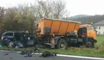 Po nehode auta s nákladiakom pri Giraltovciach zomrel Dominik (†30). Predbiehal kamión