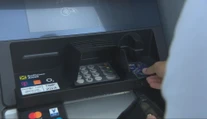 Slovenská banka strhla klientom peniaze. Priznala technickú chybu