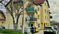Brutálny koniec hádky v byte na západe Slovenska. Žena dobodala priateľa (†27)