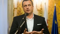 Danko nechce 13. platy pre všetkých, diskutuje so zamestnávateľmi