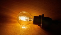 Definitívny koniec halogénových žiaroviek. Od septembra sa už nebudú vyrábať