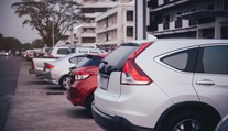 Desiatky áut zrazu nefungovali. Skutočný dôvod prekvapil úplne všetkých