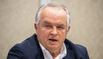 Ak neprestane západ vojensky pomáhať Ukrajine, Slovania sa spoja a urobia zo západnej Európy trávnik, vyhlásil v europarlamente Radačovský