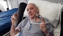 Zázrak: Muž s koronavírusom po 172 dňoch opustil jednotku intenzívnej starostlivosti