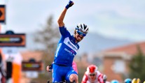 Suverén Alaphilippe obhájil triumf na Valónskom šípe, mizéria Sagana pokračuje