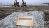 Slovensko sa dočkalo: Vo Vajnoroch spustili výstavbu novej národnej nemocnice