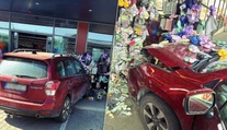 Seniorka zničila dvere a výklad predajne. Pomýlila si písmená na prevodovke