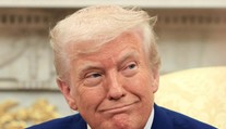 Opäť môže byť všetko inak. Trump zvažuje dočasne oslobodiť autá od ciel