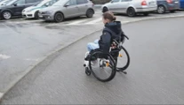 Po postrelení skončila na vozíku, dnes pomáha mestu. Kadetka Miška dostala novú prácu