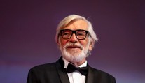 Česko sa rozlúčilo s hereckou legendou Jiřím Bartoškom († 78)
