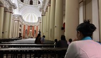 Biskup mal 17 mileniek, dve sa oňho pobili. Usvedčil ho jeho vlastný omyl